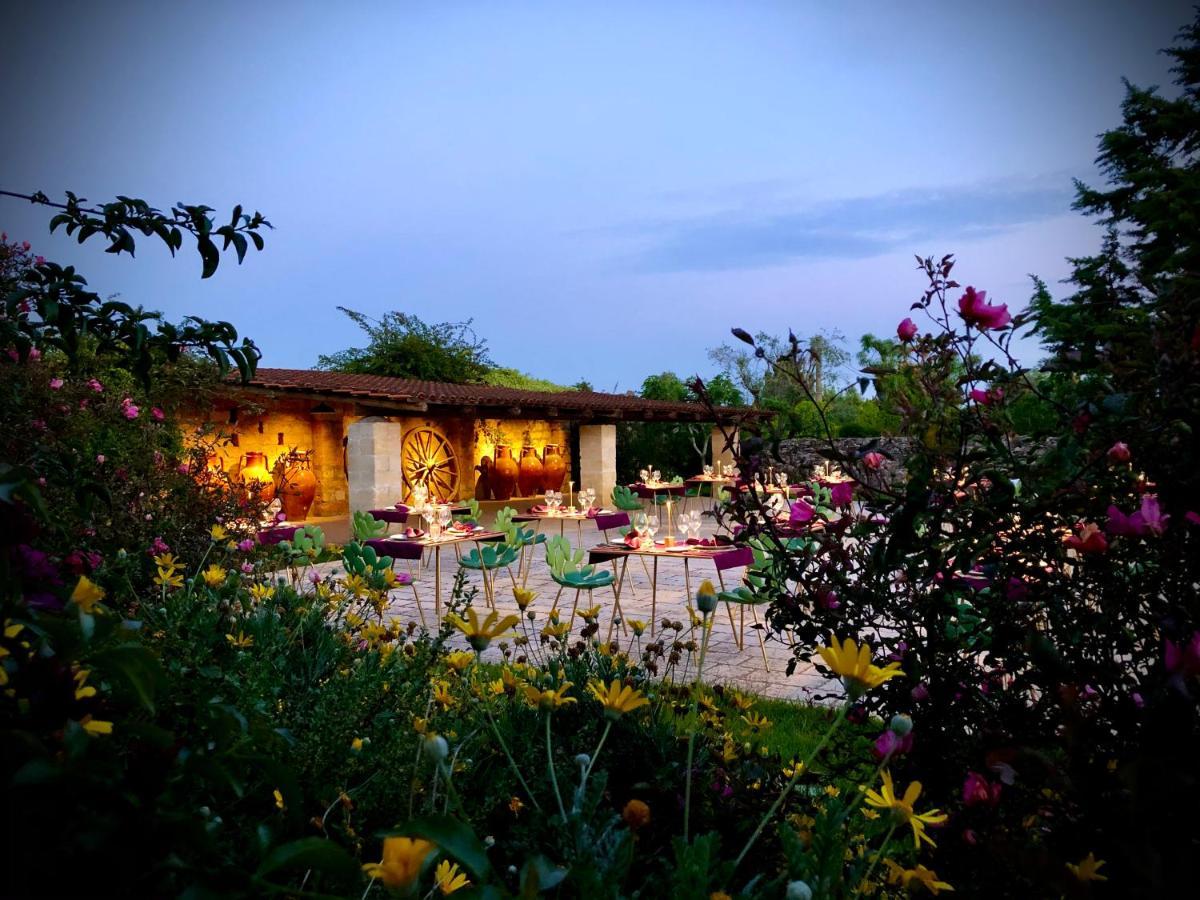 Masseria Li Reni มันดูเรีย ภายนอก รูปภาพ